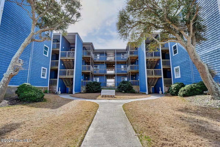2264 New River Inlet Road 301 image
