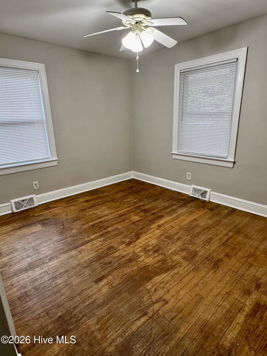 1307 Willow Street B, Greenville, NC 27858 — photo 2