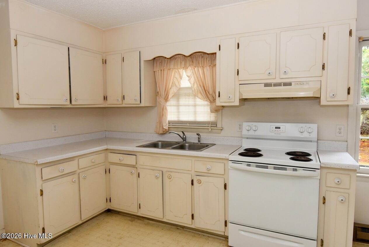 2554 Vernon Avenue, Winterville, NC 28590 — photo 2