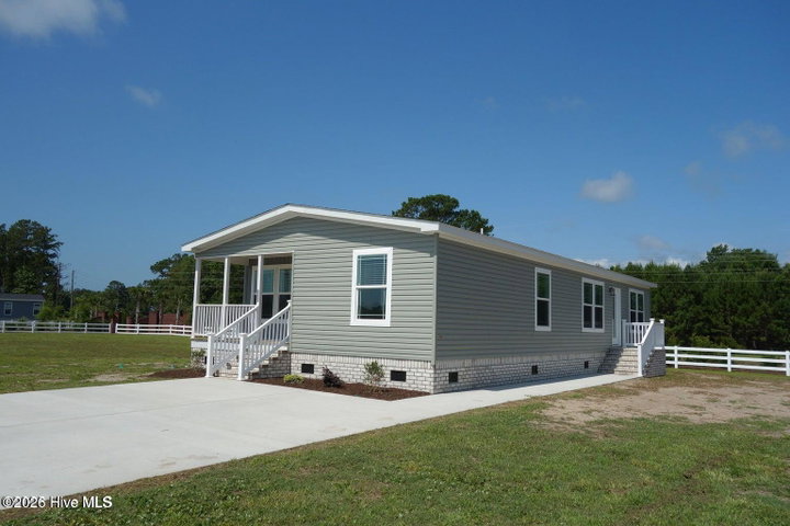880 Yaupon Drive SW image