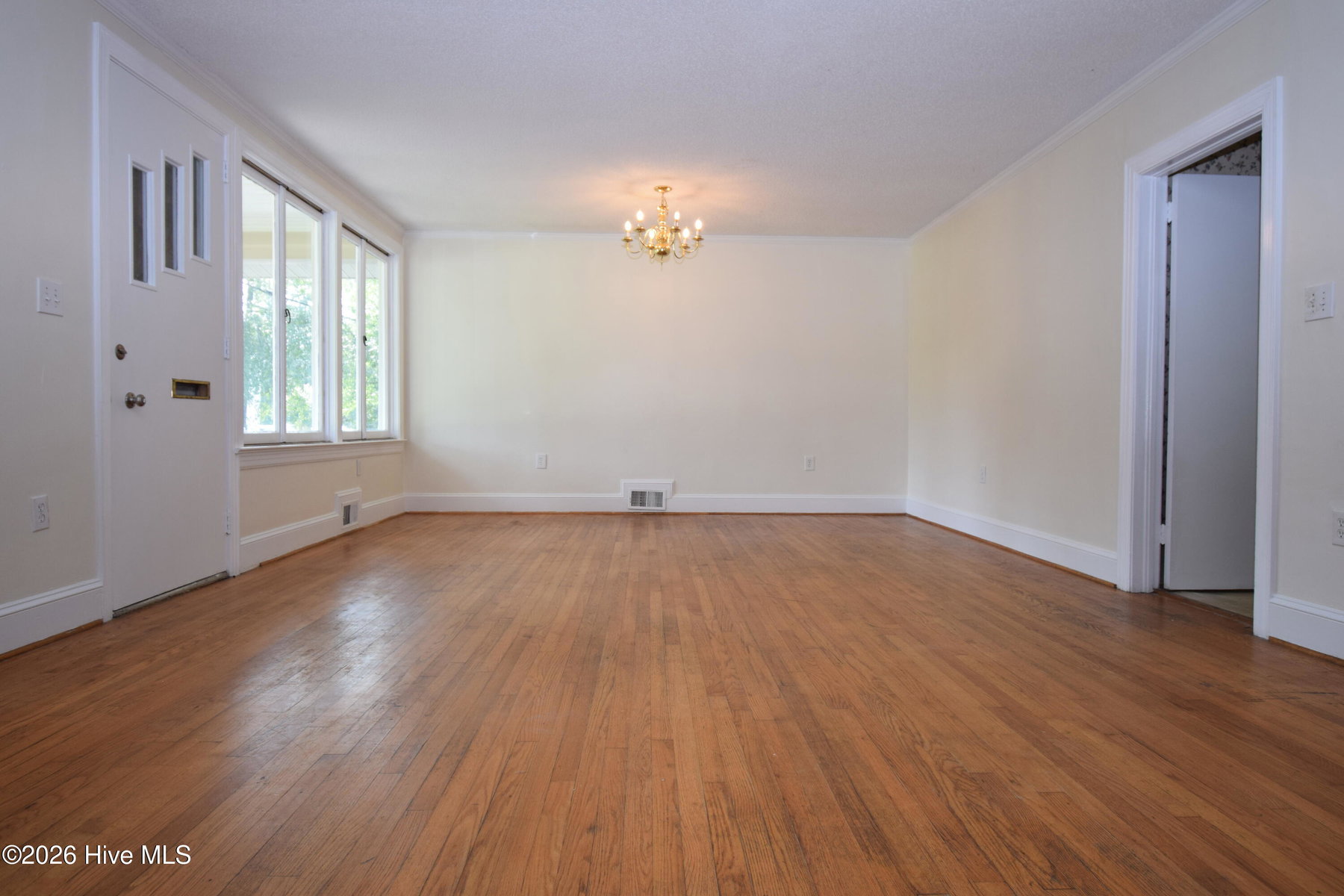 1509 E 4th Street, Greenville, NC 27858 — photo 2