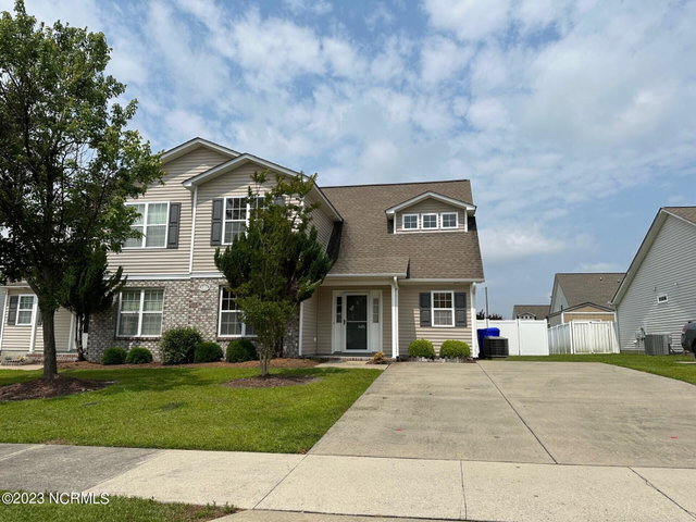 2533 Saddleback Drive B, Winterville, NC 28590