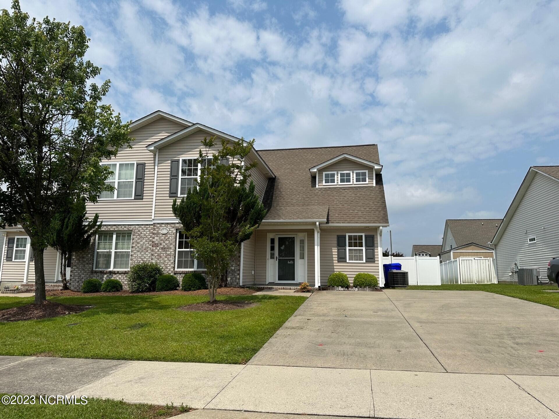2533 Saddleback Drive B, Winterville, NC 28590 — main photo