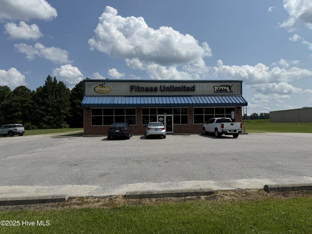 1985 W Main Street, Williamston, NC 27892