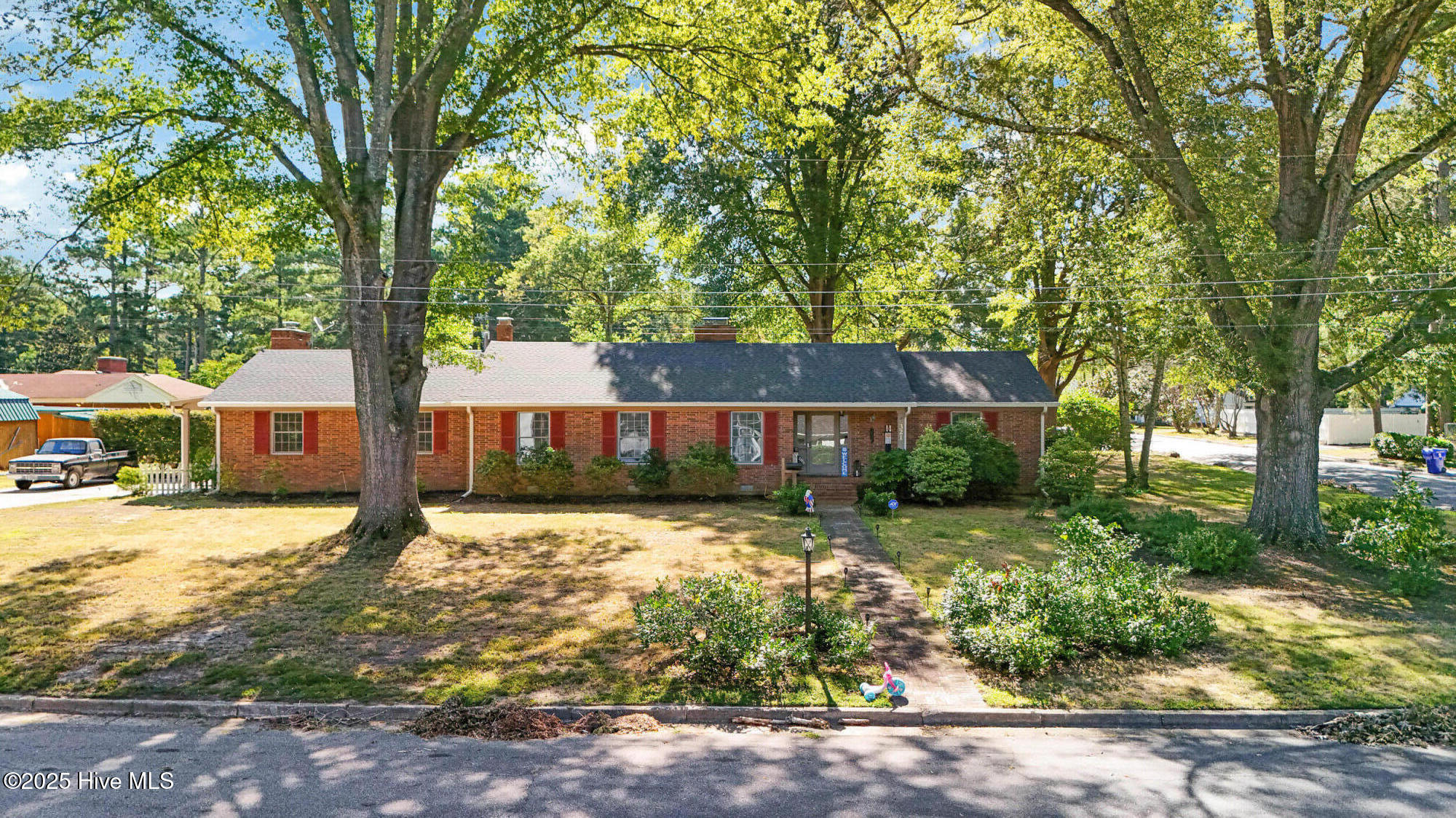 321 Circle Drive, Ahoskie, NC 27910 — main photo