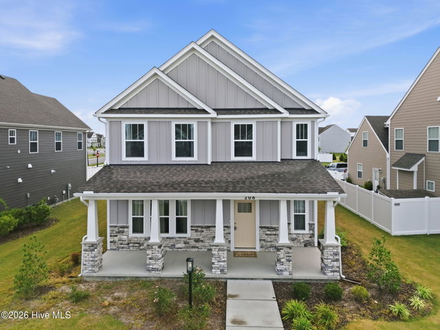 208 Ryker Road E, Moyock, NC 27958