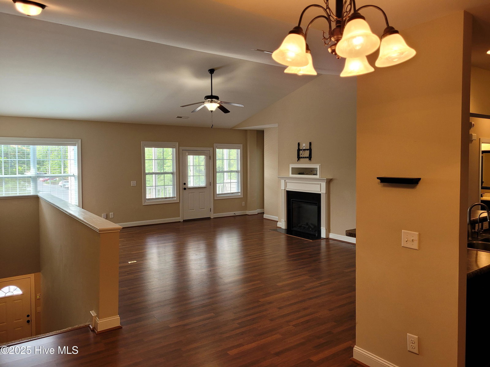 1913 Covengton Way 203, Greenville, NC 27858 — photo 5