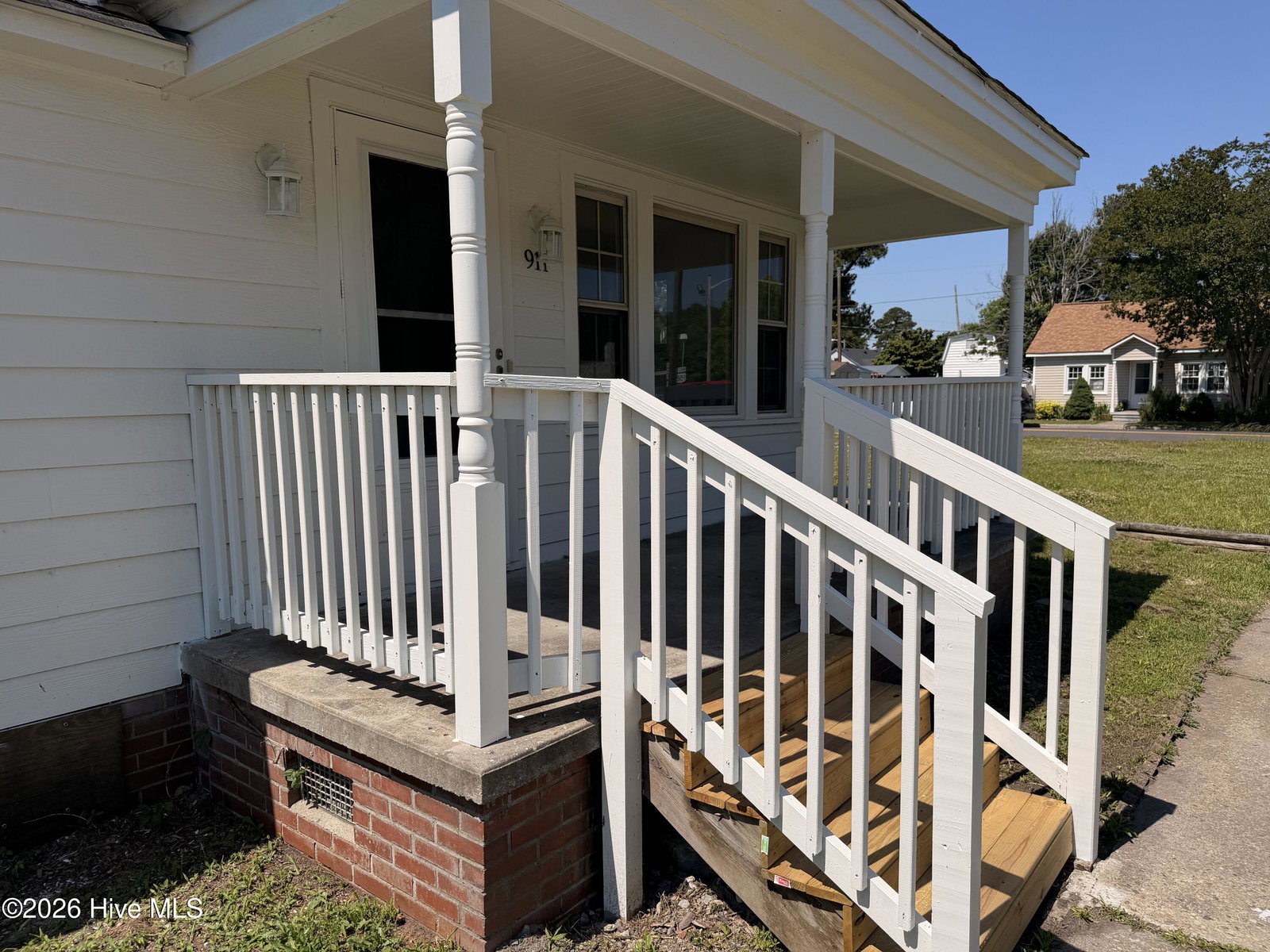 911 W Elizabeth Street, Elizabeth City, NC 27909 — photo 5