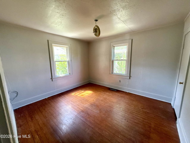 100 Plymouth Street, Williamston, NC 27892 — photo 5