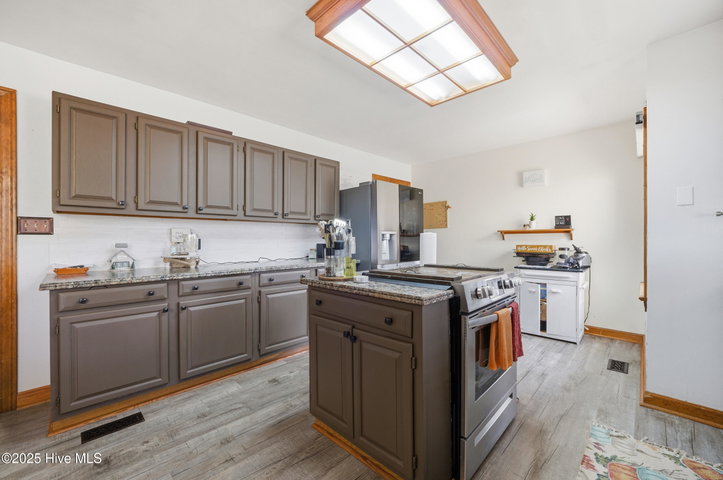1801 Vine Street, Elizabeth City, NC 27909 — photo 13