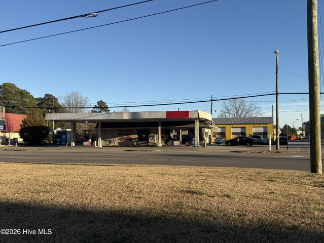 410 S Hughes Boulevard, Elizabeth City, NC 27909 — photo 2