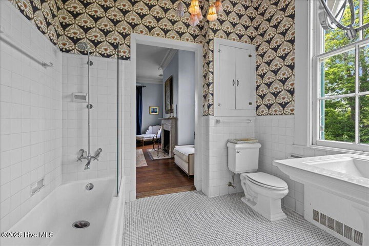 121 W King Street, Edenton, NC 27932 — photo 24
