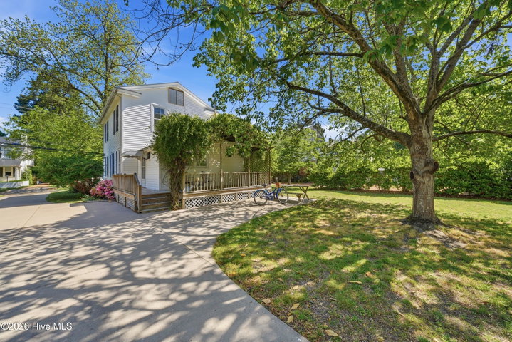 215 W Queen Street, Edenton, NC 27932 — photo 33