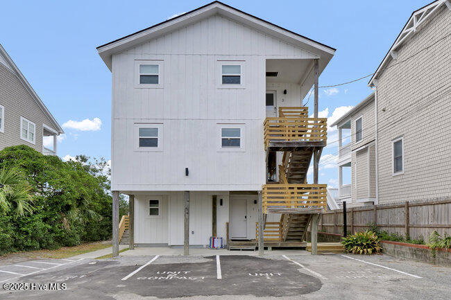 9 W Atlanta Street image