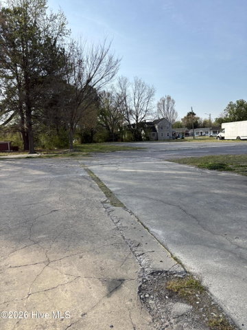 300 N Hughes Boulevard, Elizabeth City, NC 27909 — photo 9