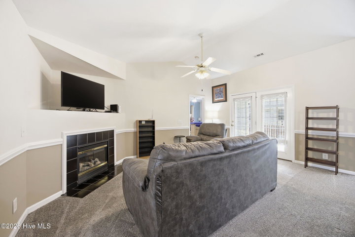 2223 Locksley Woods Drive G, Greenville, NC 27858 — photo 4