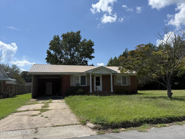 217 N Edgewood Avenue, Williamston, NC 27892