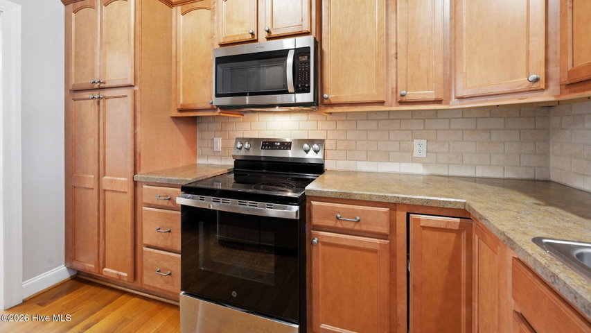 618 Broadmoor Court, Grimesland, NC 27837 — photo 13