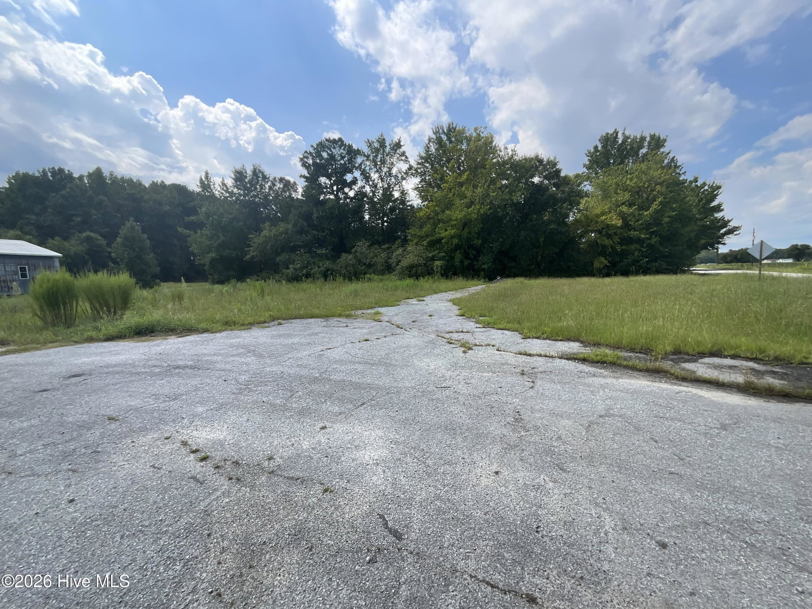 2313 Carolina 222, Greenville, NC 27834 — photo 2