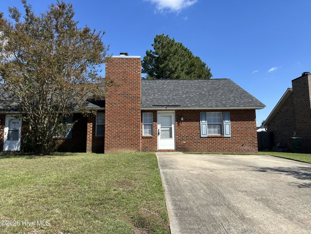 1811 Summerhaven Drive B, Greenville, NC 27858
