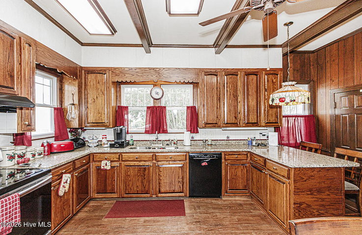 600 S Haughton Street, Williamston, NC 27892 — photo 34