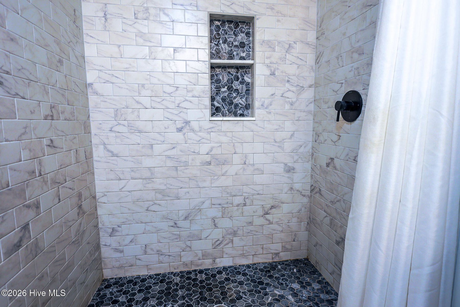 126 Oakmont Drive 9, Greenville, NC 27858 — photo 3