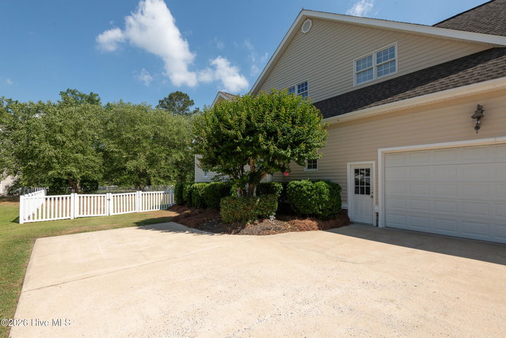1116 Oak Hill Drive, Greenville, NC 27858 — photo 10