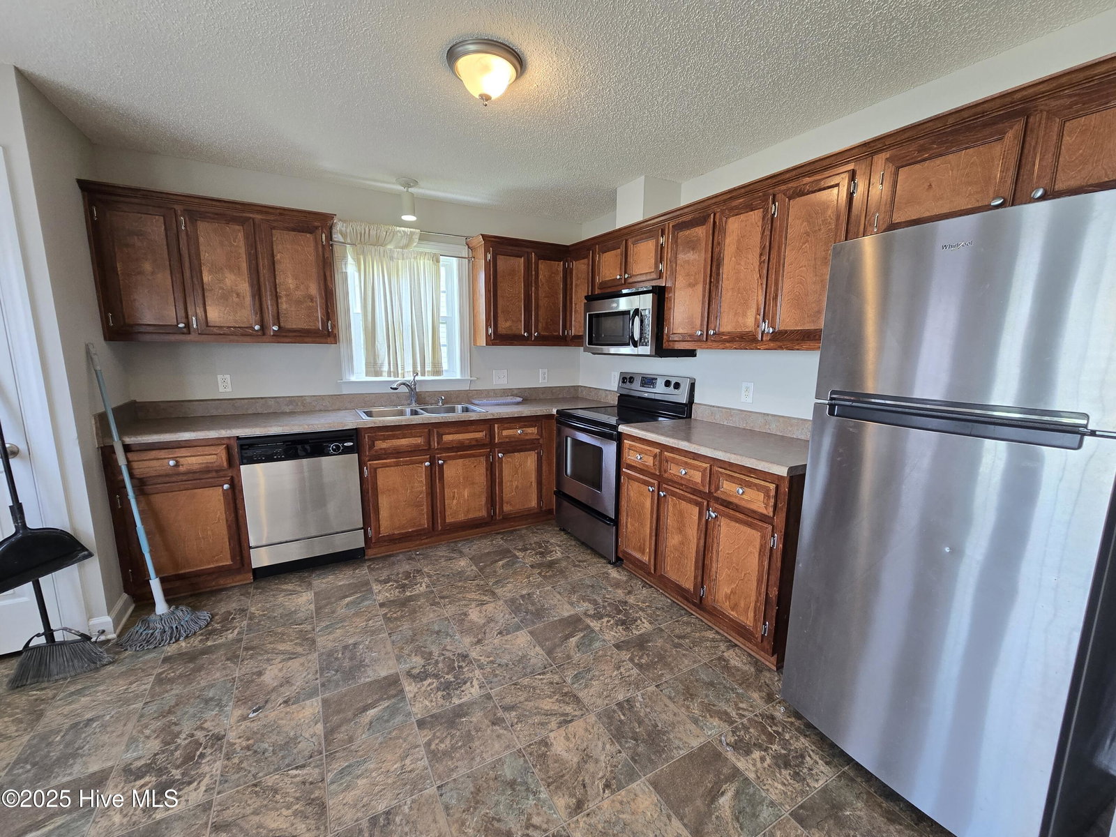 3505 Palmetto Drive, Greenville, NC 27834 — photo 5