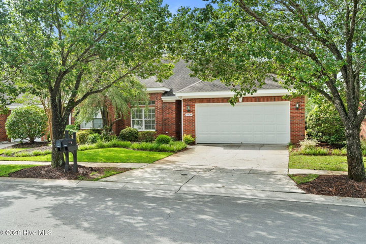 1009 Avenshire Circle image