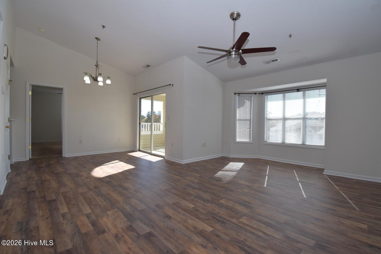531 Spring Forest Road L, Greenville, NC 27834 — photo 5