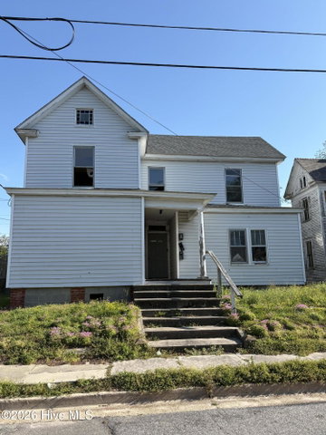 208 W Burgess Street, Elizabeth City, NC 27909