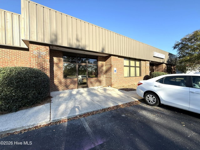 2050 Eastgate Drive B, Greenville, NC 27858