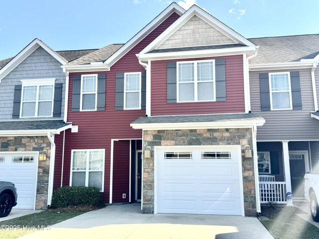 1801 Fox Den Way 2, Greenville, NC 27858