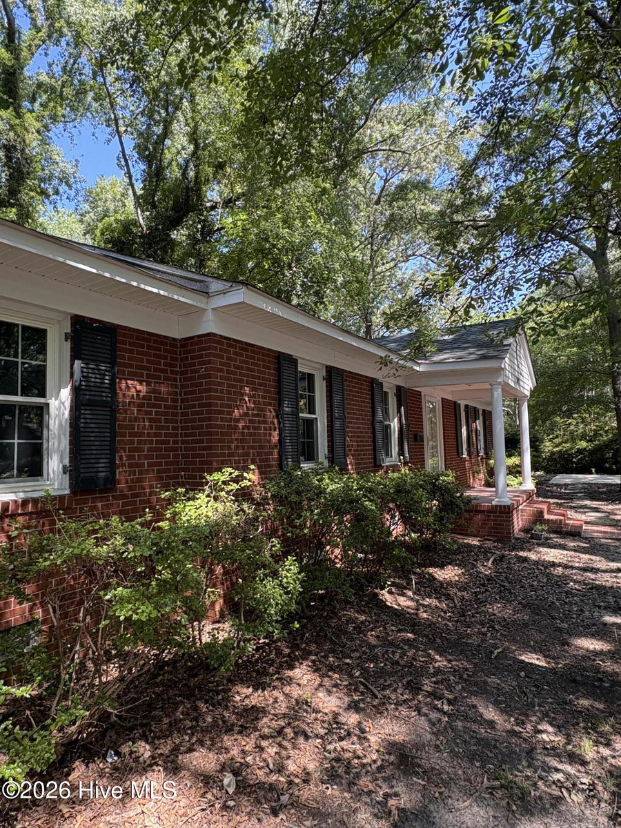 802 Forest Hill Circle, Greenville, NC 27858 — photo 3