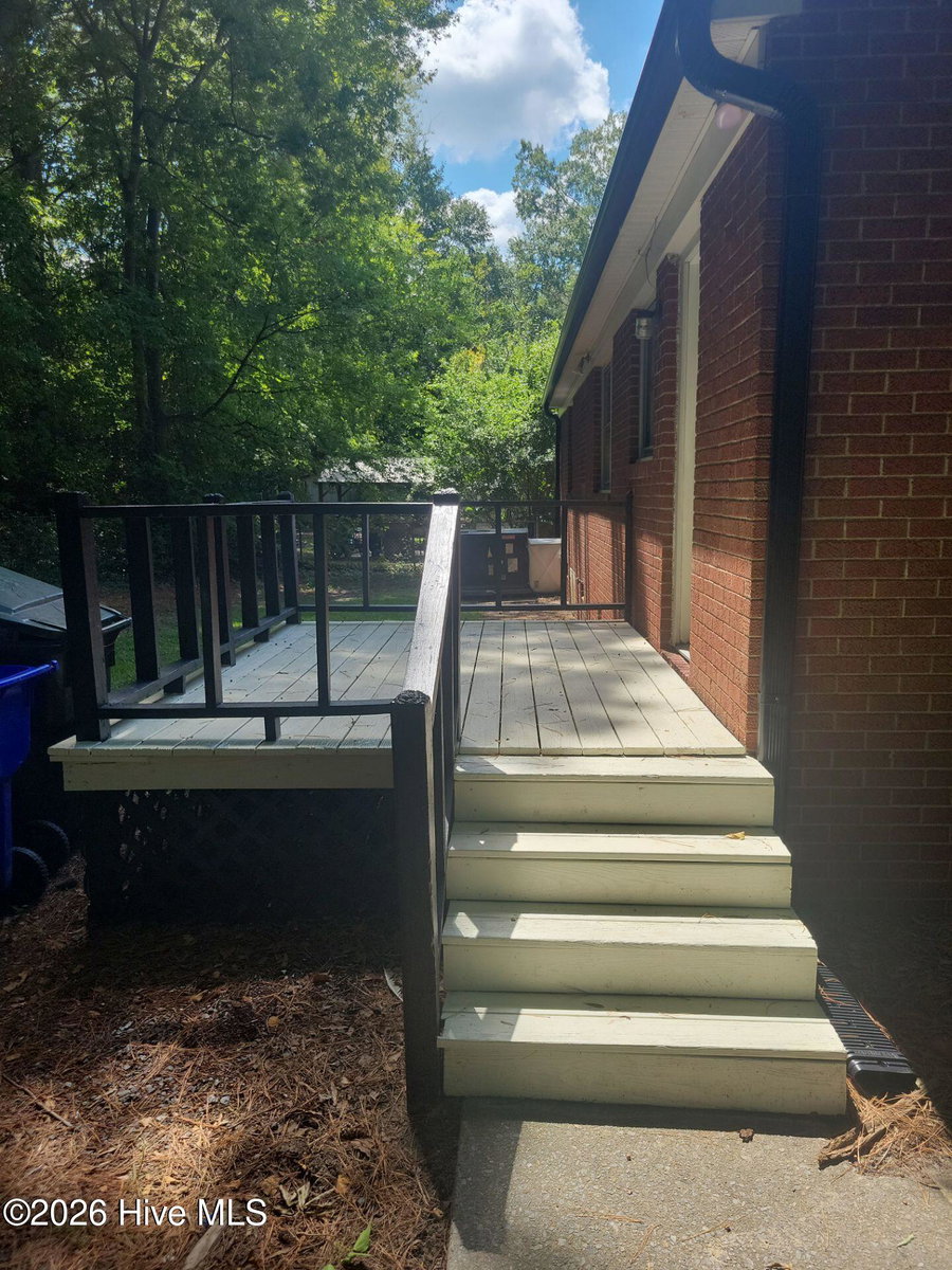 110 N Warren Street, Greenville, NC 27858 — photo 5
