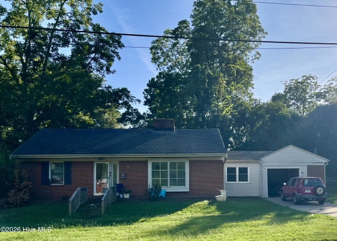 901 N Haughton Street N, Williamston, NC 27892