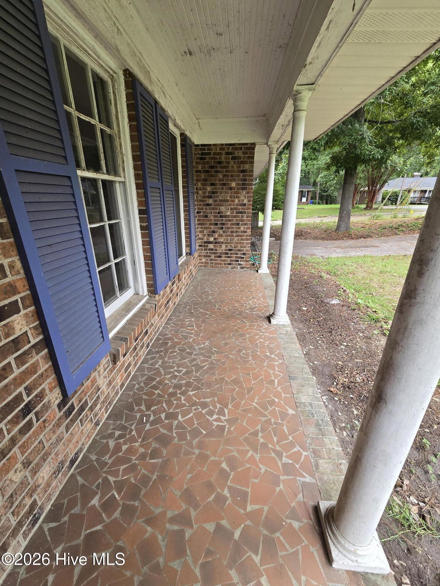 115 Heritage Street, Greenville, NC 27858 — photo 2