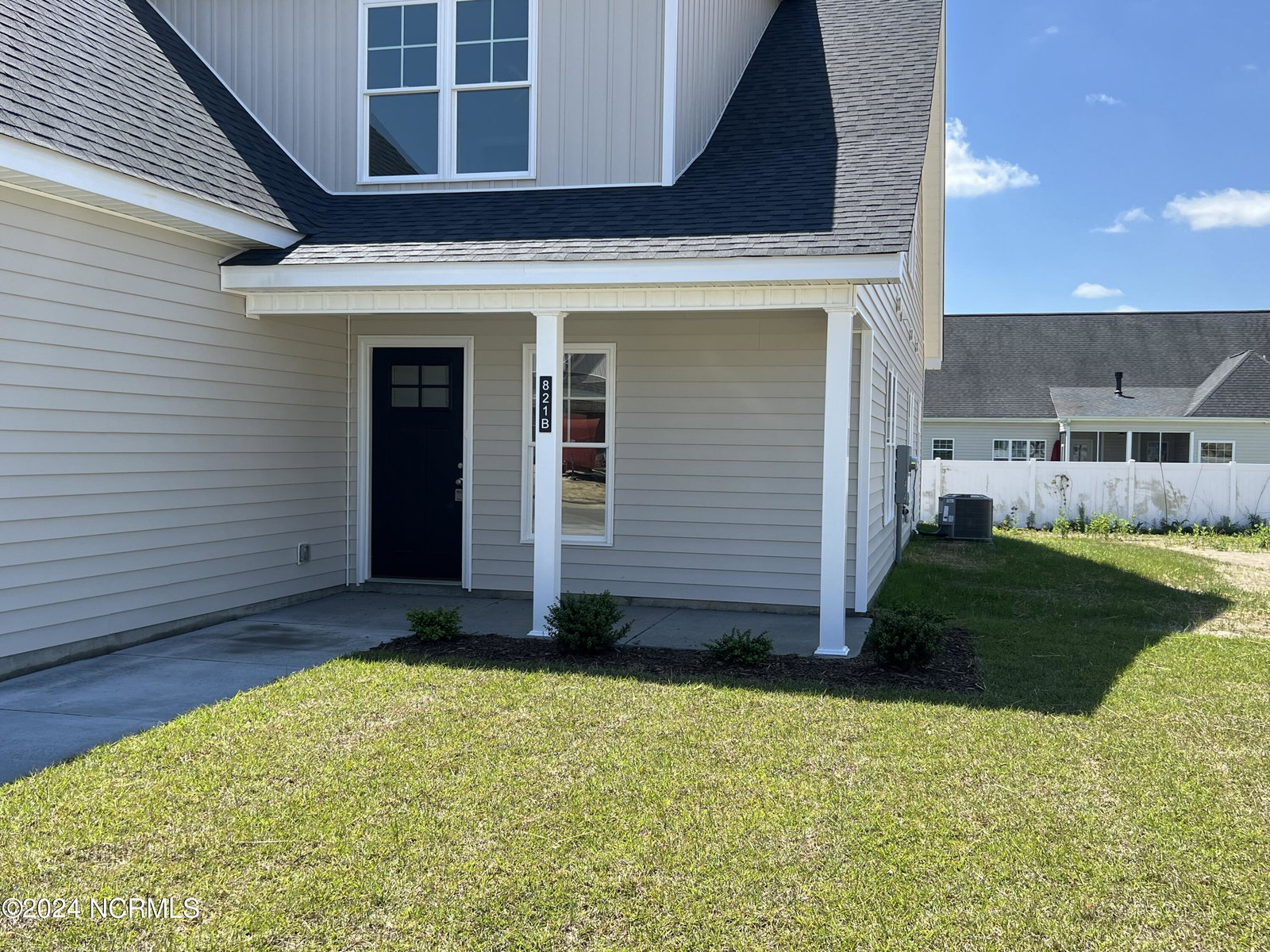 821 Sarah Rebecca Drive B, Greenville, NC 27834 — photo 2