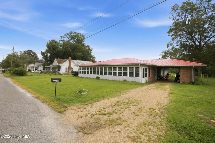 208 N West Avenue, Oak City, NC 27857 — photo 2
