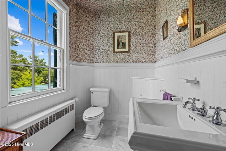 121 W King Street, Edenton, NC 27932 — photo 20