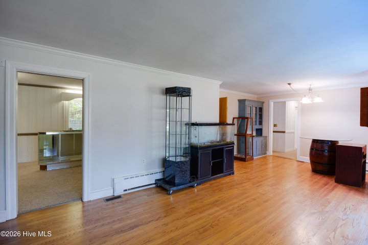 100 E Berkshire Road, Greenville, NC 27858 — photo 9