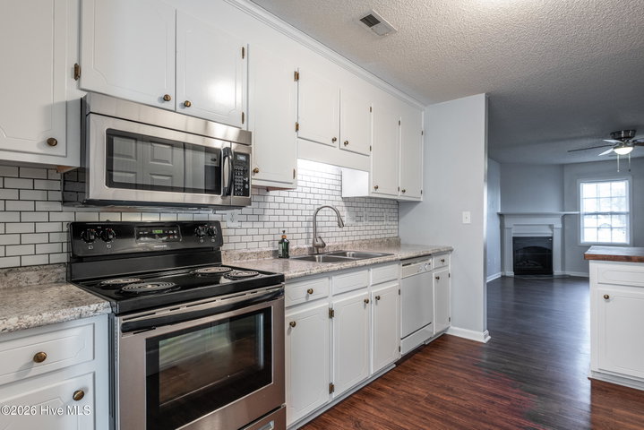 520 Lake Road A&B, Greenville, NC 27834 — photo 7