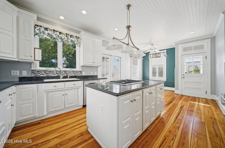 102 W Gale Street, Edenton, NC 27932 — photo 13