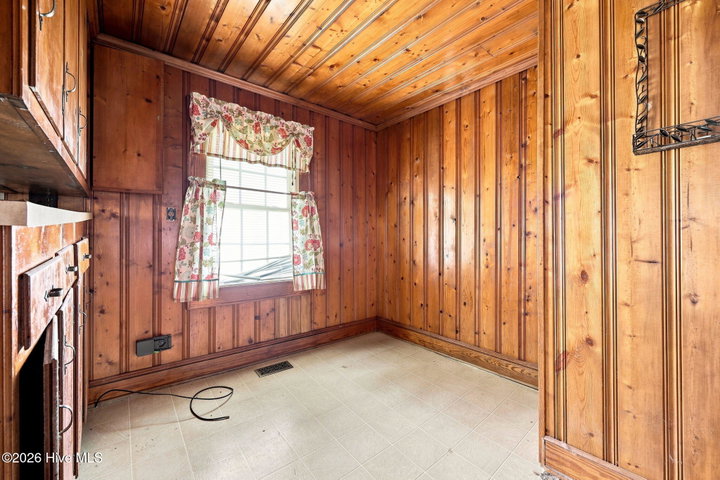 203 Fairview Street, Williamston, NC 27892 — photo 8