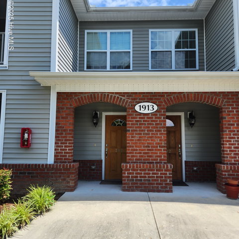 1913 Covengton Way 203, Greenville, NC 27858