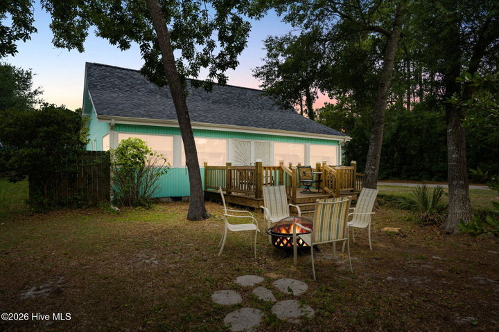 1101 E Oak Island Drive image