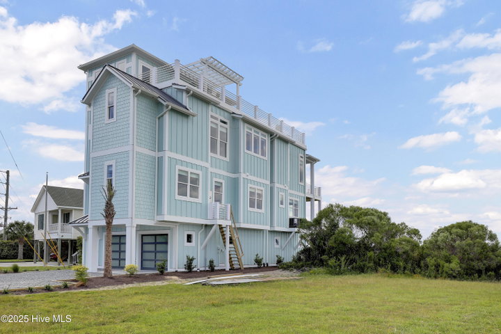 825 S Topsail Drive image