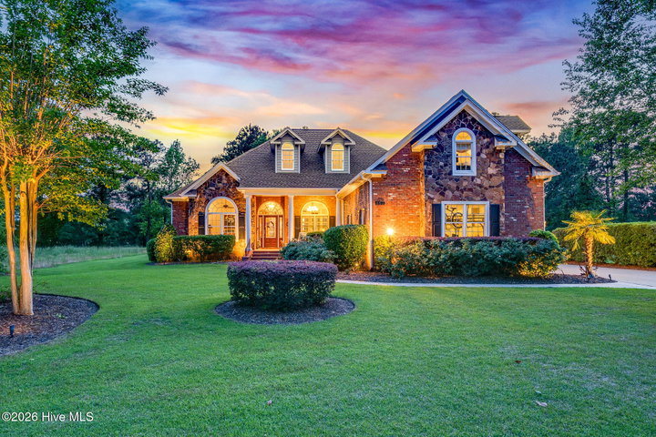 152 E Winding Way image