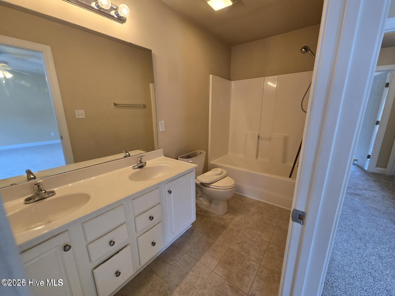 4033 Lucerne Court A, Winterville, NC 28590 — photo 2
