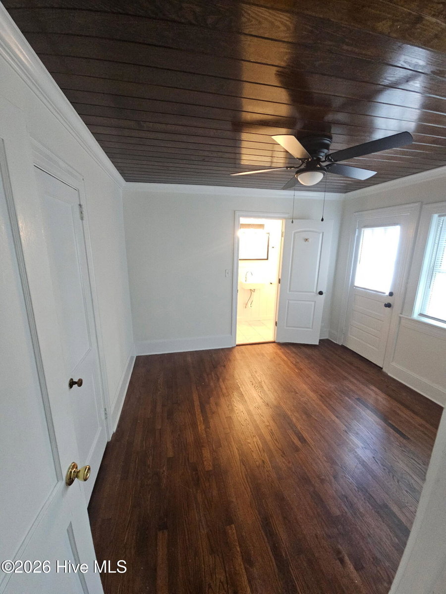 301 S Oak Street, Greenville, NC 27858 — photo 3